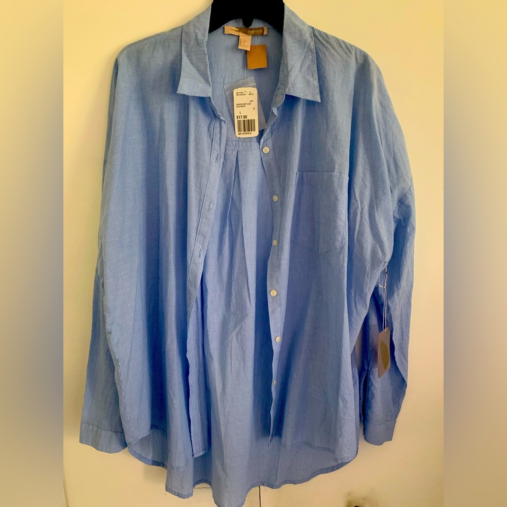 Forever 21 Light Blue Women's Button-Down Shirt